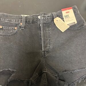 Levi’s Shorts 28
